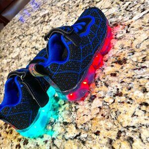 Kids Light Up Shoes Led Flash Sneakers with Spider Upper USB Charge for Boys Gir